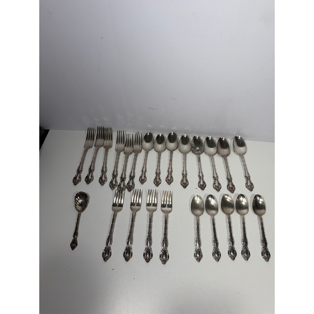International Silver Deep Silver Reflection Silverplate Flatware 24 Piece Set
